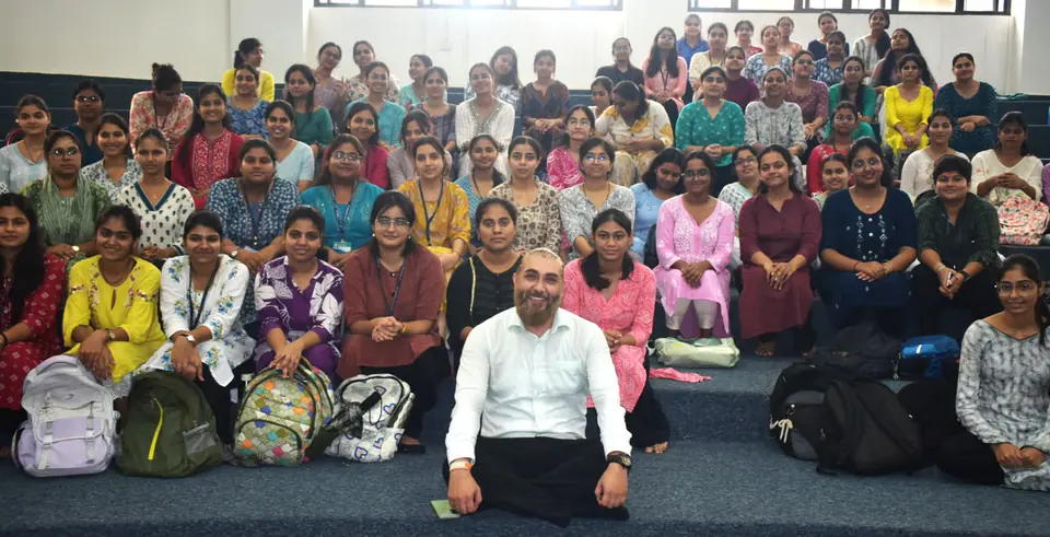 The cohort, together. Banasthali Vidyapith, Niwai, Rajasthan.